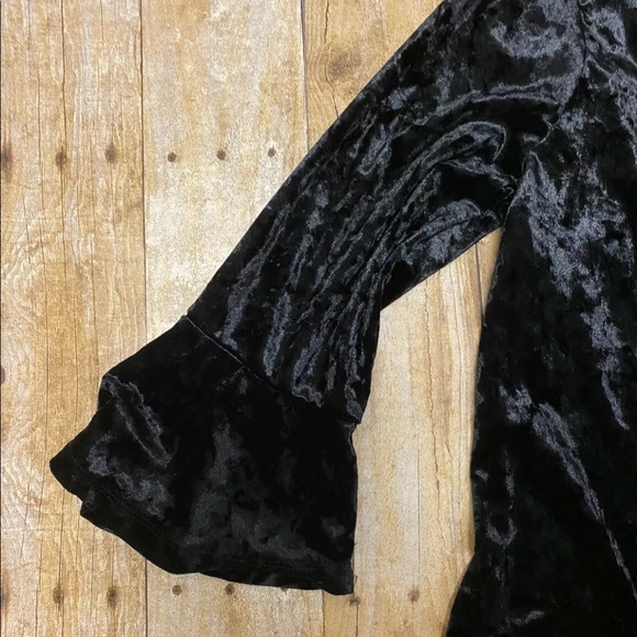 Women's NY Collection Women's Velvet Top Small - Picture 9 of 10